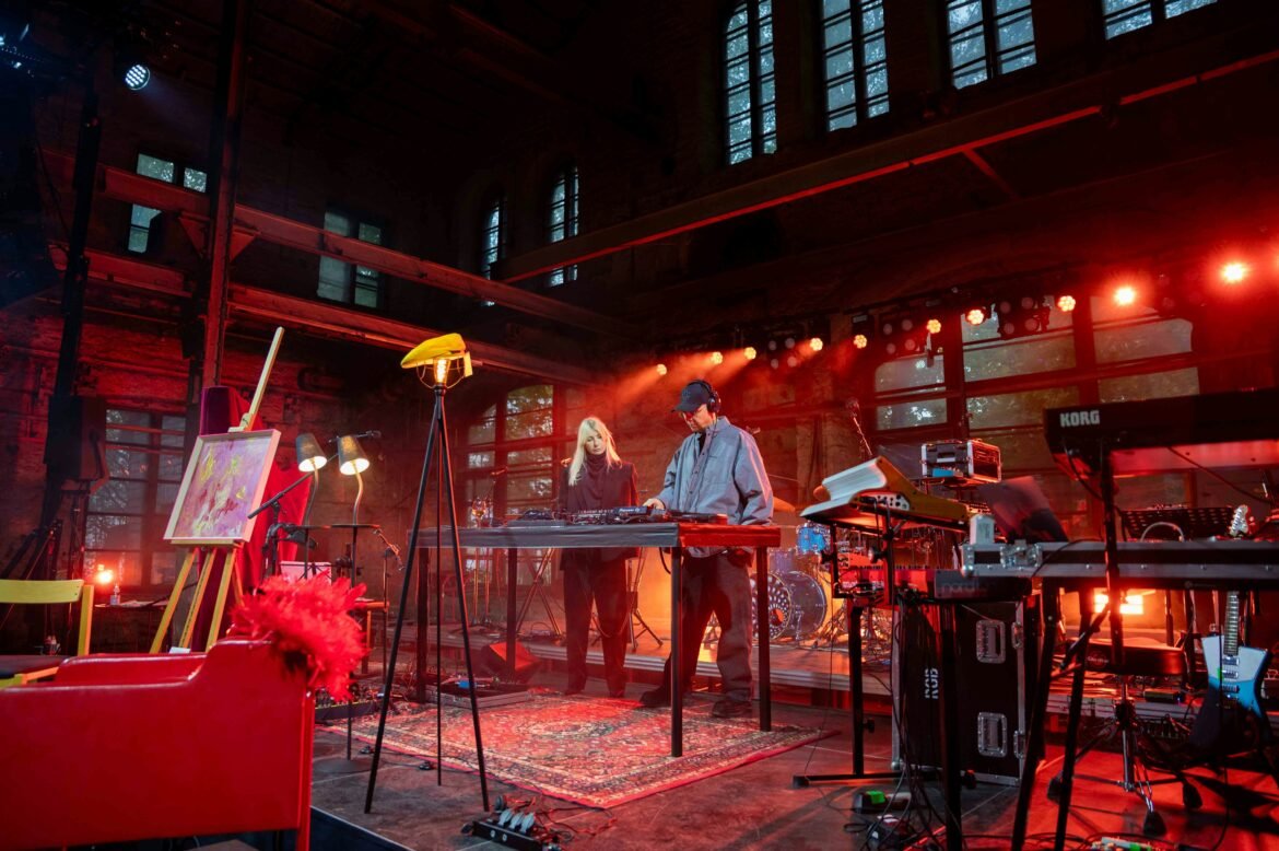 Why Storyteller Through Music and Storytelling Singer Songwriter Are Redefining Indie Music