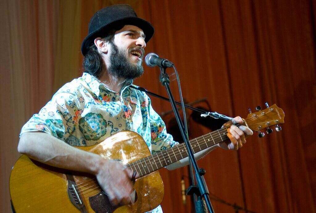 Indie Folk Artists: Meaningful Songs & Modern Folk Music